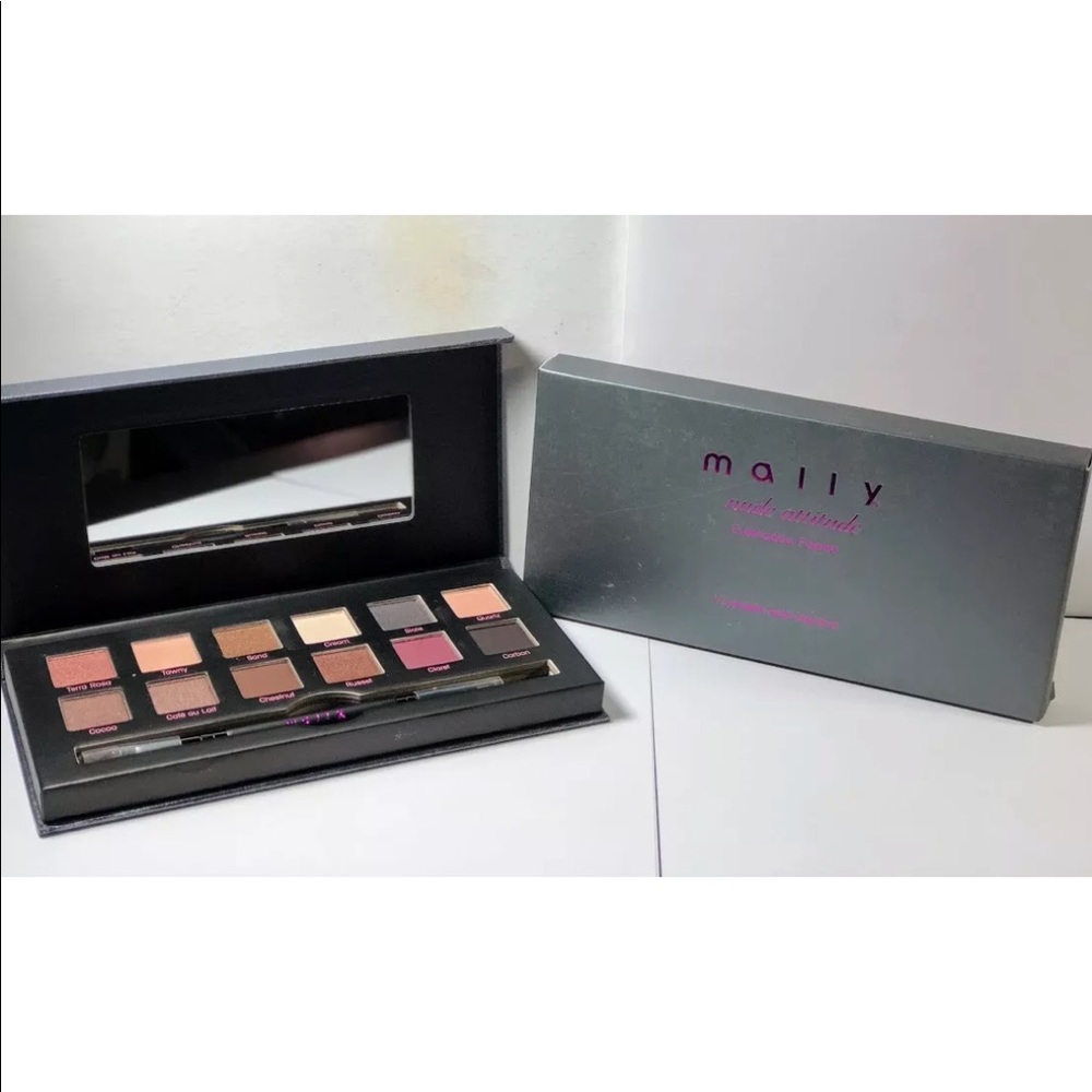 Mally Nude Attitude eyeshadow palette!